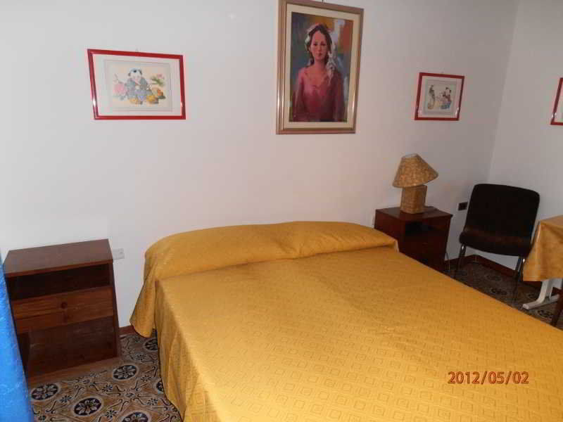 Bed And Breakfast Paola Рим Екстериор снимка